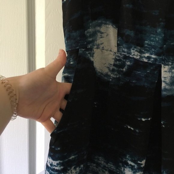 Watercolor V Neck Dress w/ Pockets - Picture 5 of 8